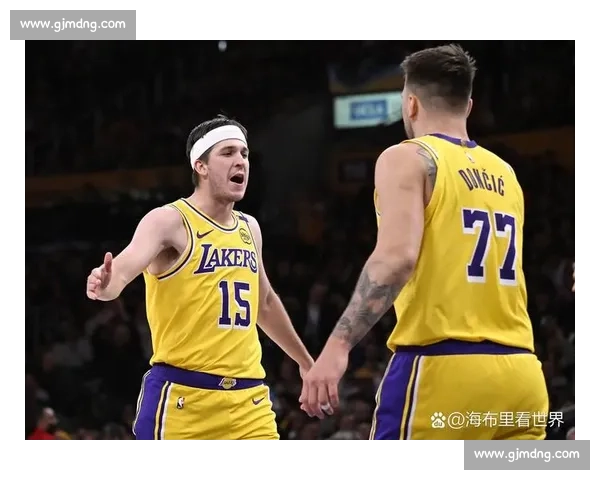 热火对决湖人比分成焦点攻防博弈引爆全场讨论赛后走势与巨星表现